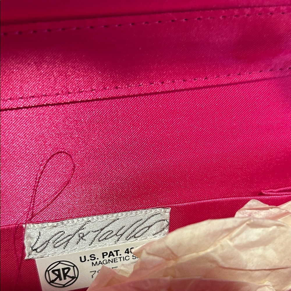 Vintage Elegant Hot Pink Satin Clutch Bag also has strap - Picture 2 of 4